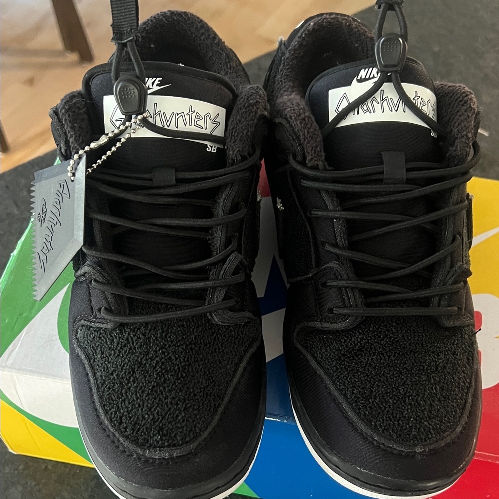 Nike SB Dunk Low Gnarhunters